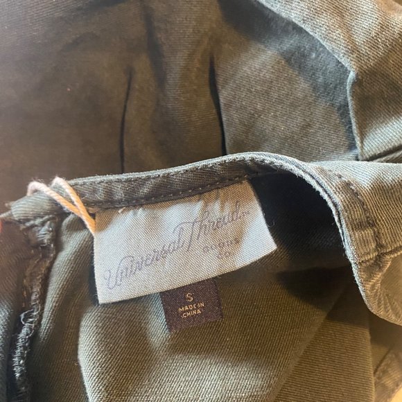 Universal Thread green 3/4 zip puff sleeve new with tags blouse size S - Picture 3 of 8